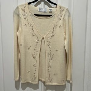 Vintage embroidered sweater NWT